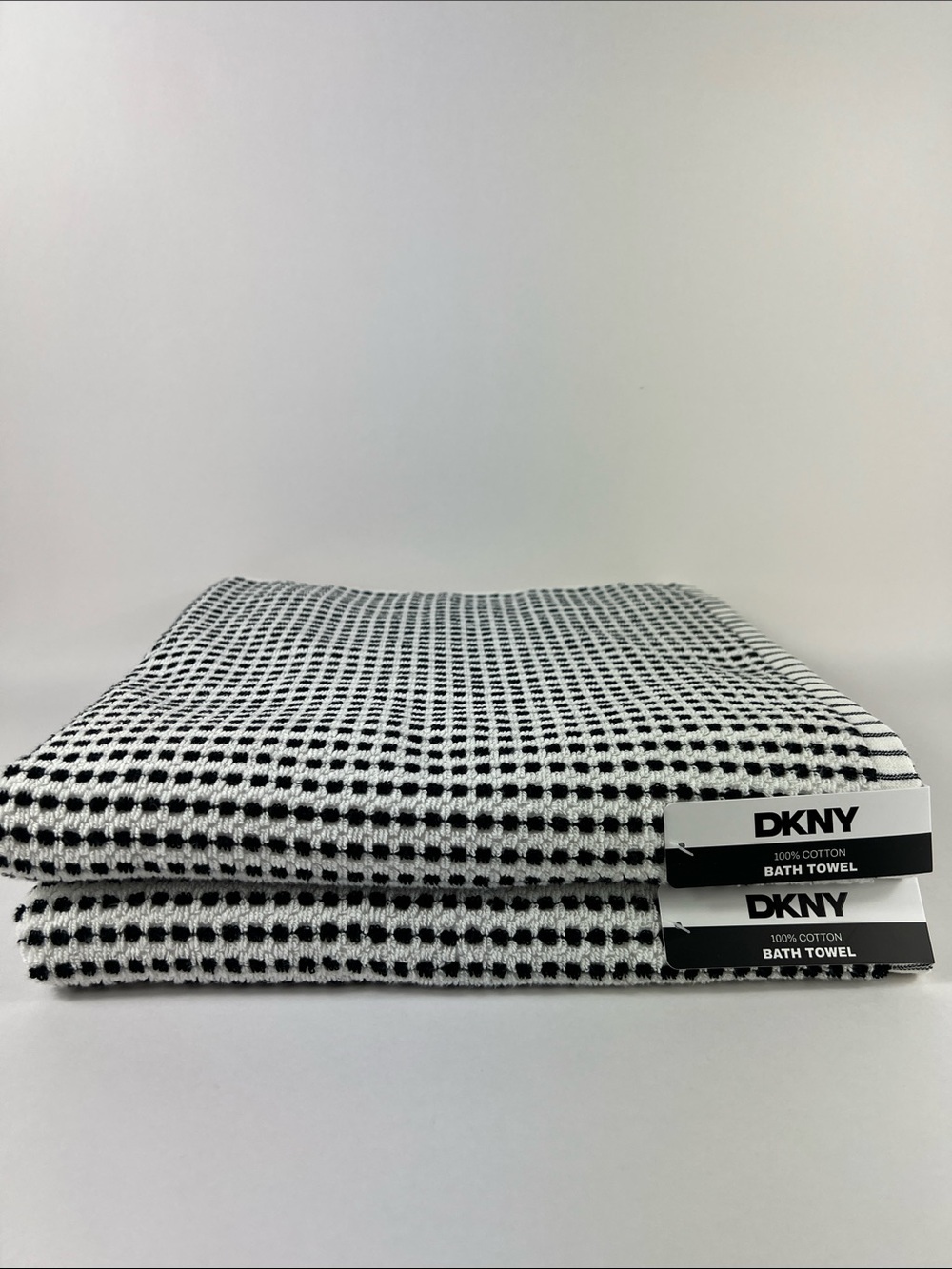Donna Karan New York DKNY Bath Towel Set Black White Textured Dots 2 Pc Set NEW